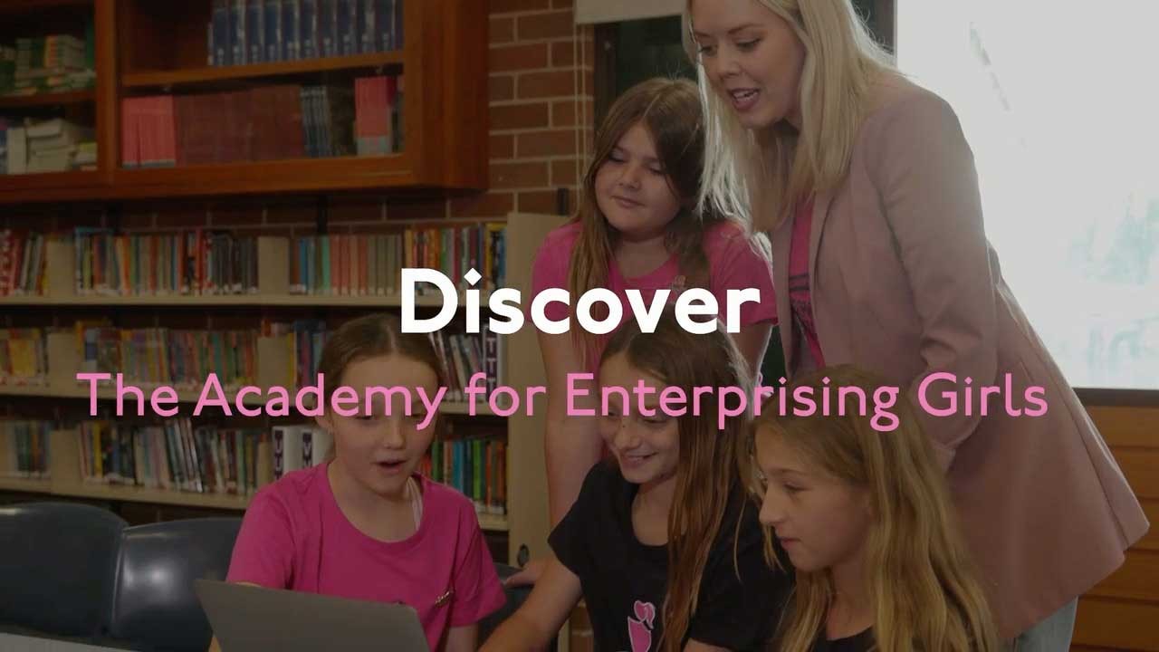 photo of Laura Dawson with four students