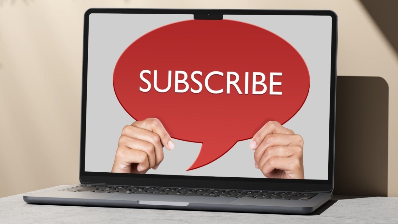 Laptop screen with the word subscribe.