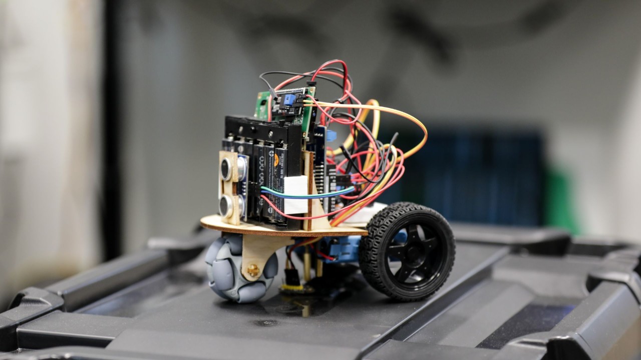 Model robot